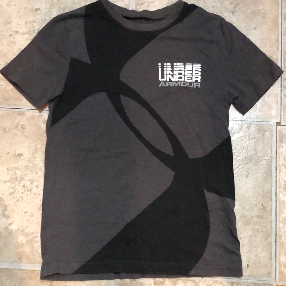 Under armor tee shirt